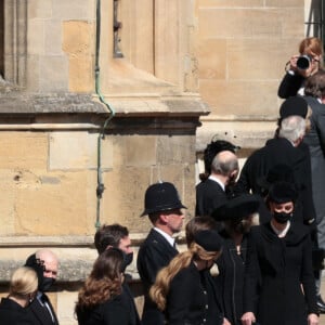 Catherine Kate Middleton, la duchesse de Cambridge, Zara Phillips (Tindall) et Mike Tindall, la princesse Eugenie d'York et son mari Jack Brooksbank, la princesse Beatrice d'York et son mari Edoardo Mapelli Mozzi - Arrivées aux funérailles du prince Philip, duc d'Edimbourg à la chapelle Saint-Georges du château de Windsor, le 17 avril 2021.