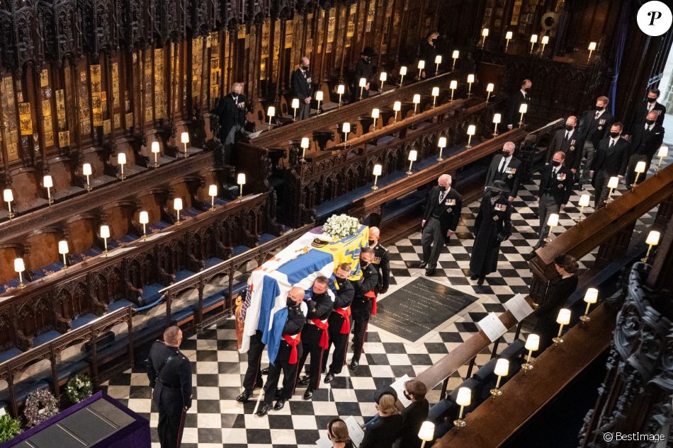 Le prince Charles, prince de Galles, la princesse Anne, le prince Andrew, duc d'York, le prince William, duc de Cambridge, David Armstrong-Jones, comte de Snowdon, Peter Phillips, la princesse Anne, le prince Edward, comte de Wessex, le prince Harry, duc de Sussex, Sir Timothy Laurence - Funérailles du prince Philip, duc d'Edimbourg à la chapelle Saint-Georges du château de Windsor, Royaume Uni, le 17 avril 2021.