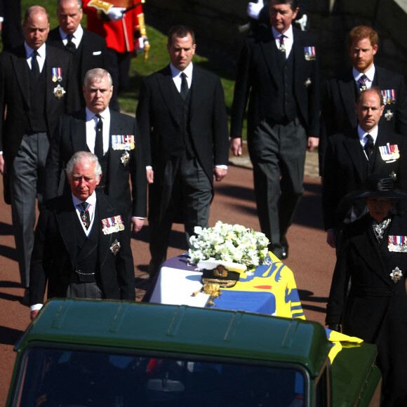 Le prince Charles, prince de Galles, le prince Andrew, duc d'York, le prince William, duc de Cambridge, Peter Phillips, la princesse Anne, le prince Edward, comte de Wessex, le prince Harry, duc de Sussex - Arrivées aux funérailles du prince Philip, duc d'Edimbourg à la chapelle Saint-Georges du château de Windsor, le 17 avril 2021.