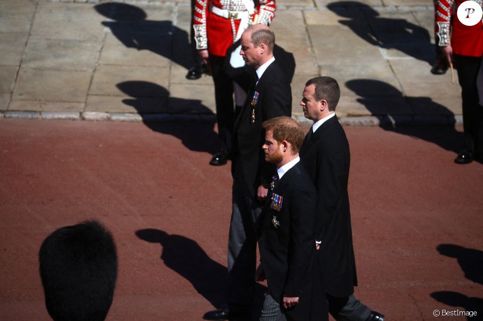 Le prince William, duc de Cambridge, Peter Phillips, le prince Harry, duc de Sussex - Arrivées aux funérailles du prince Philip, duc d'Edimbourg à la chapelle Saint-Georges du château de Windsor, le 17 avril 2021.