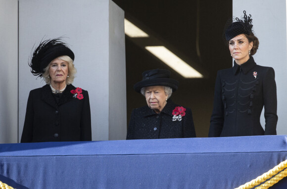 Camilla Parker Bowles, duchesse de Cornouailles, La reine Elisabeth II d'Angleterre, Catherine (Kate) Middleton, duchesse de Cambridge (avec son chapeau Philip Treacy) - La famille royale d'Angleterre lors du National Service of Remembrance à Londres le 10 novembre 2019.