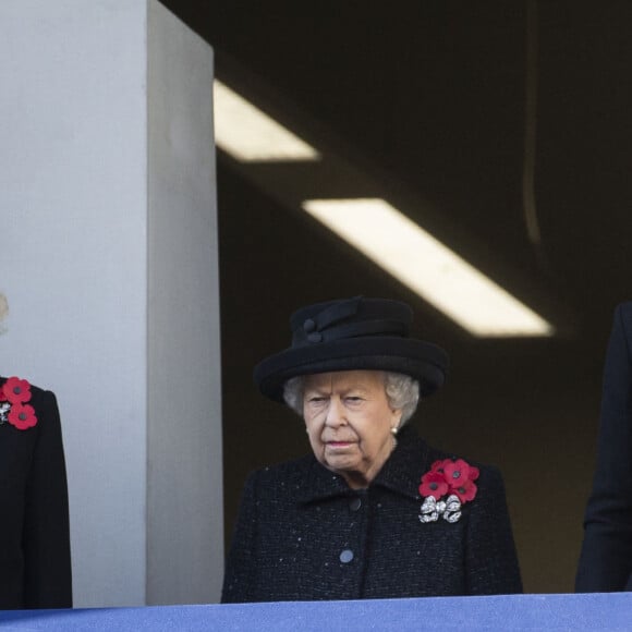 Camilla Parker Bowles, duchesse de Cornouailles, La reine Elisabeth II d'Angleterre, Catherine (Kate) Middleton, duchesse de Cambridge (avec son chapeau Philip Treacy) - La famille royale d'Angleterre lors du National Service of Remembrance à Londres le 10 novembre 2019.