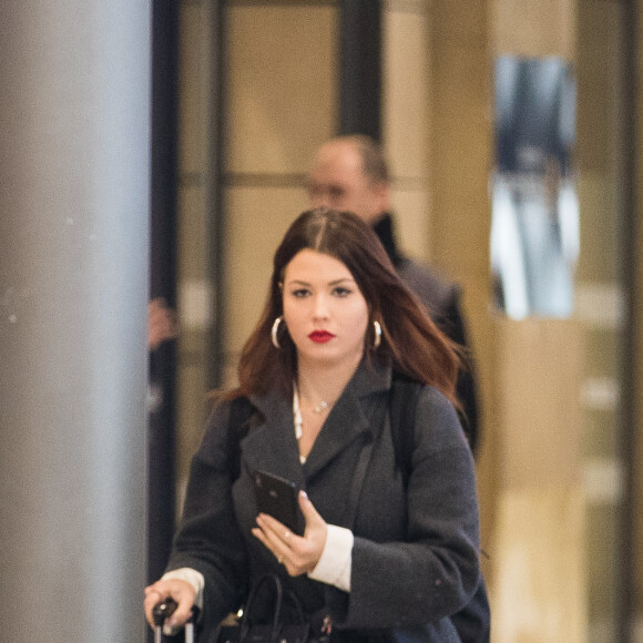 Exclusif - Marie Lopez, dite EnjoyPhoenix arrive à la gare du Nord à Paris, le 18 février 2020.