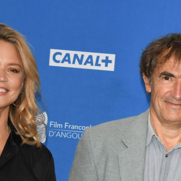 Virginie Efira et Albert Dupontel - Photocall du film "Adieu les Cons" - Festival du film Francophone d'Angoulême 2020 le 29 Août 2020. © Guirec Coadic / Bestimage 
