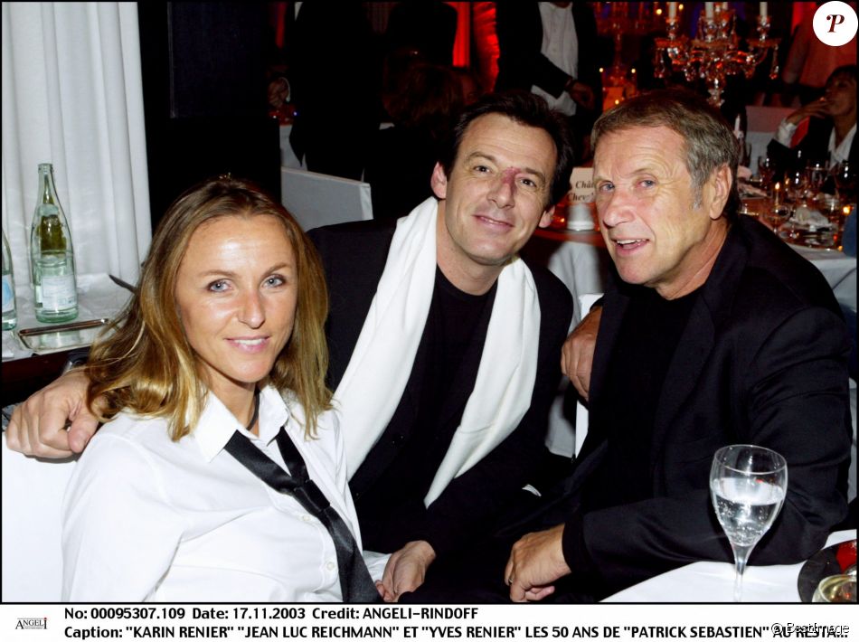 Jean-Luc Reichmann pose avec Yves Rénier et sa femme Karin ...