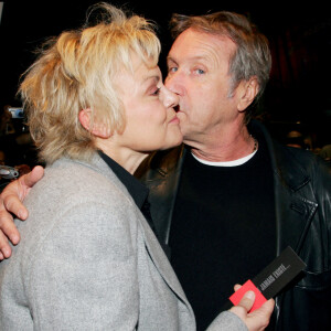 Muriel Robin et Yves Rénier- Première du film "Jean Philippe" à Paris. 