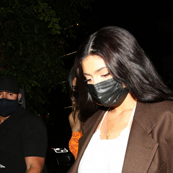 Kylie Jenner - Arrivée au restaurant The Nice Guy à West Hollywood, pour un dîner avec J.Bieber et sa femme H.BaldwinBieber. Le 8 avril 2021