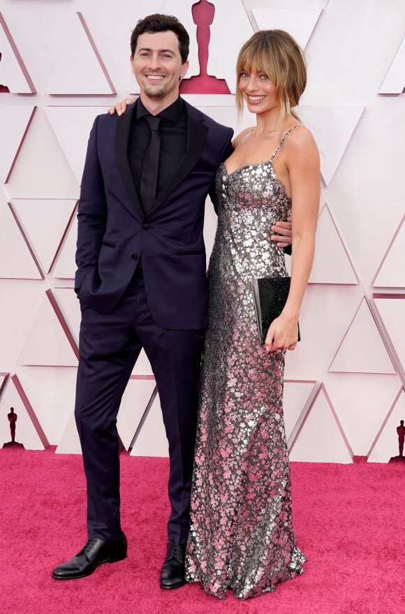 Josey McNamara et Margot Robbie assistent à la 93ème cérémonie des Oscars dans la gare Union Station à Los Angeles, le 25 avril 2021.
