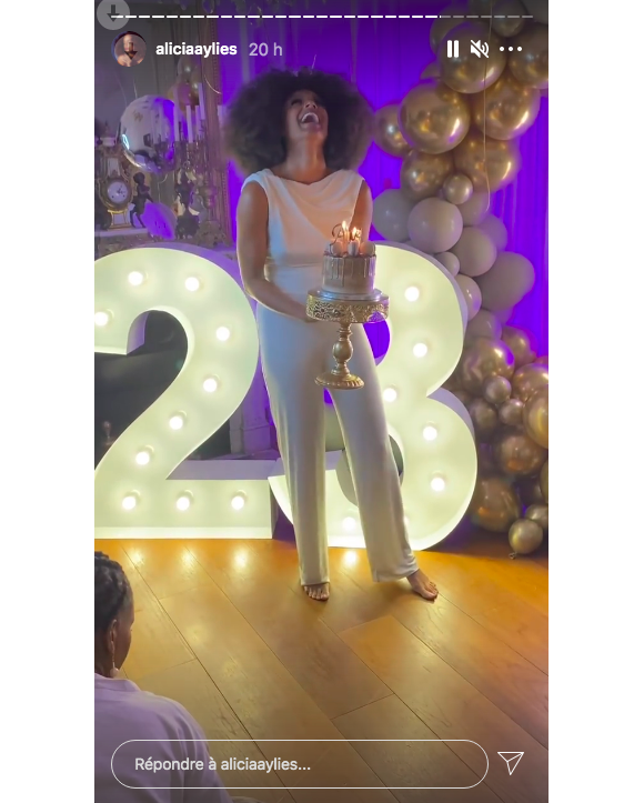 Alicia Aylies fête ses 23 ans, sur Instagram le 25 avril 2021.