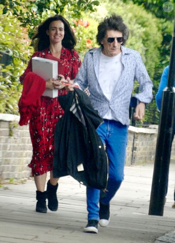 Exclusif - Ronnie Wood et sa femme Sally se rendent à des répétitions à Londres, le 5 juin 2019.
