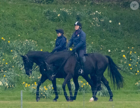 Le prince Andrew, duc d'York, fait une promenade matinale à cheval à Windsor, le 28 avril 2021.
