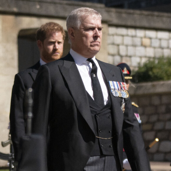 Le prince Harry, duc de Sussex, Le prince Andrew, duc d'York, et Le prince Edward, comte de Wessex, - Arrivées aux funérailles du prince Philip, duc d'Edimbourg à la chapelle Saint-Georges du château de Windsor.