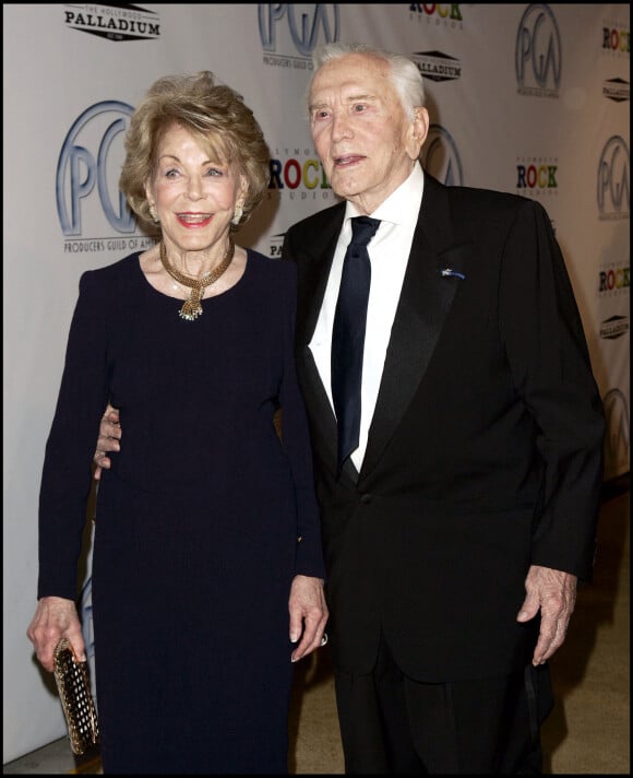 Décès d'Anne Douglas, veuve de Kirk, à l'âge de 102 ans - Kirk Douglas et son épouse Anne au Hollywood Palladium. 