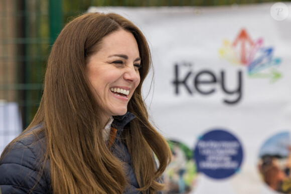 Kate Middleton, duchesse de Cambridge lors d'une visite au projet "Cheesy Waffles" au centre Belmont Community à Durham, Royaume Uni, le 27 avril 2021.