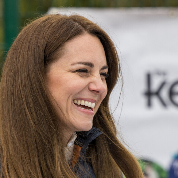 Kate Middleton, duchesse de Cambridge lors d'une visite au projet "Cheesy Waffles" au centre Belmont Community à Durham, Royaume Uni, le 27 avril 2021.