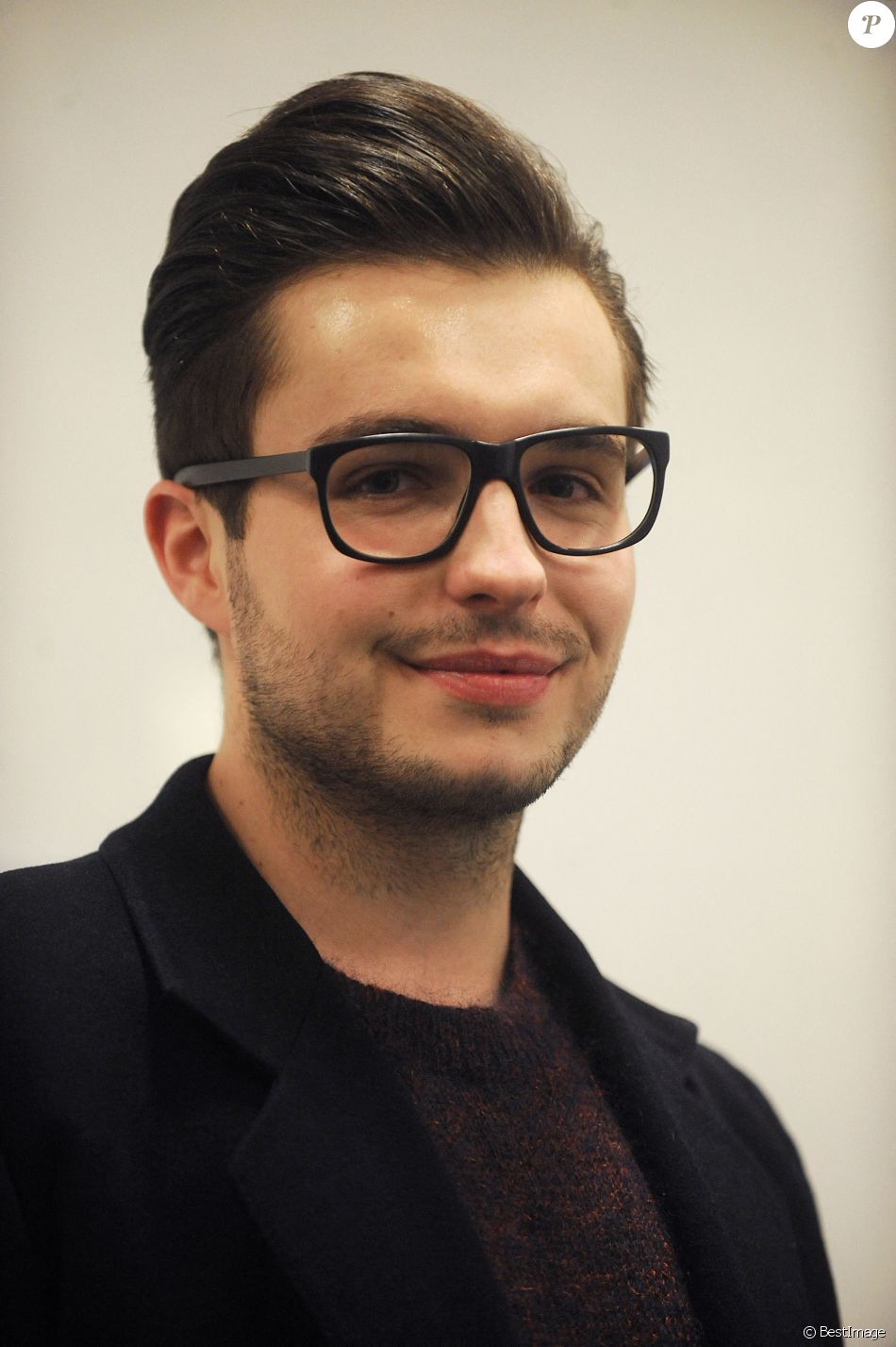 le chanteur Olympe (The Voice saison 2) participe au gala de charite 'Pieces Jaunes' au Chateau de Compiegne le 24 janvier 2014.