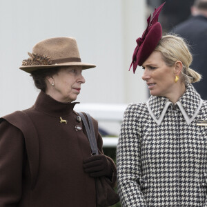 La princesse Anne d'Angleterre, Zara Tindall - La famille royale lors des courses de chevaux du festival de Cheltenham le 11 mars 2020.