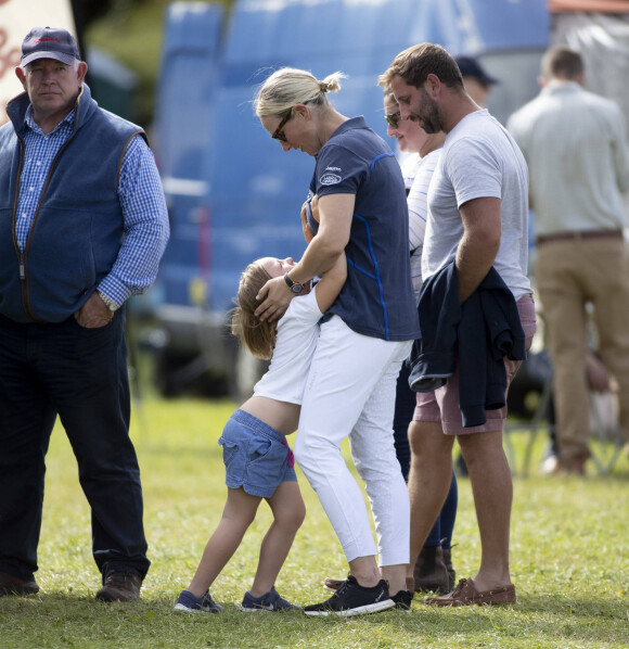 Zara Tindall, Mia Grace Tindall - Zara Tindall participe à la compétition hippique "Whatley Manor Horse Trials" à Gatcombe Park, sous le regard de sa famille, le 15 septembre 2019.