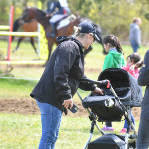 Exclusive - Zara Tindall aux Cirencester Park International Horse Trials avec son fils Lucas, le 2 mai 2021.