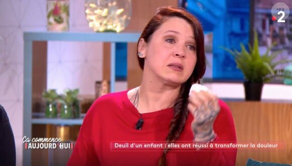 Anne Alassane en larmes dans "Ca commence aujourd'hui", le 3 mai 2021, sur France 2
