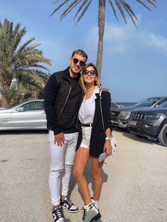 Leandro Paredes et son épouse Camila Galante. Avril 2021.