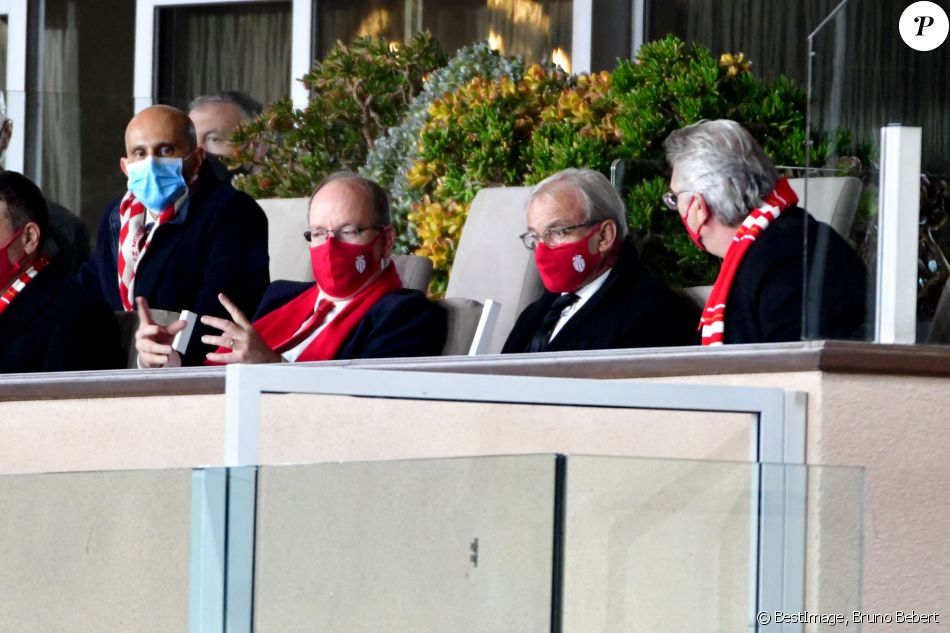 Le prince Albert II de Monaco a assisté à la rencontre de football opposant Monaco à Lyon au Stade Louis II de Monaco, le 2 mai 2021. Monaco s'est incliné par 2 buts à 3. © Bruno Bebert / Bestimage