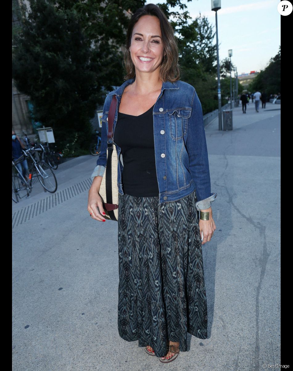Exclusif - Julia Vignali - Arrivée des people à l'avant-première du film "Un Triomphe" au Forum des Halles à Paris. © Panoramic / Bestimage