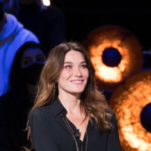 Exclusif - Carla Bruni Sarkozy - Enregistrement de l'émission "La Boîte à Secrets 8", présentée par F.Bollaert et qui sera diffusée le 7 mai sur France 3. Le 19 janvier 2021 © Tiziano Da Silva / Bestimage 