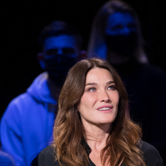 Exclusif - Carla Bruni Sarkozy - Enregistrement de l'émission "La Boîte à Secrets 8", présentée par F.Bollaert et qui sera diffusée le 7 mai sur France 3. Le 19 janvier 2021 © Tiziano Da Silva / Bestimage 