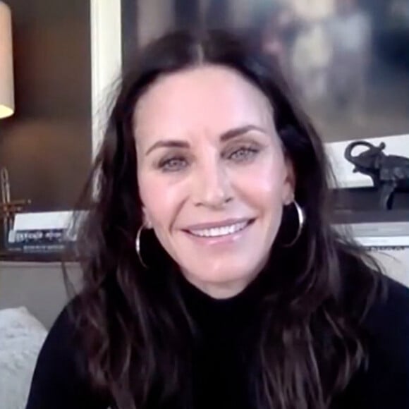 Courteney Cox fait une apparition vidéo pendant l'émission "Jimmy Kimmel Live Show" depuis son domicile où elle est confinée à Los Angeles, le 7 mai 2020.