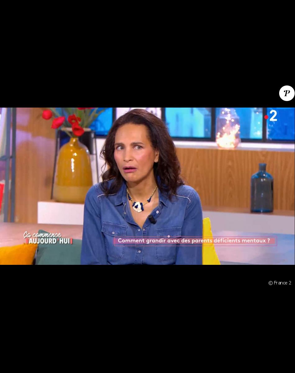 Frédérique Bedos sur le plateau de l'émission "Ca commence aujourd'hui", sur France 2. Le 12 mai 2021.