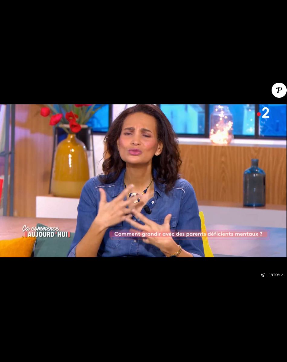 Frédérique Bedos sur le plateau de l'émission "Ca commence aujourd'hui", sur France 2. Le 12 mai 2021.