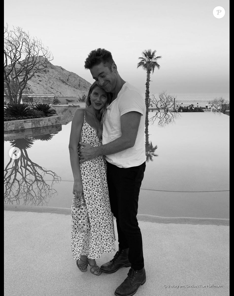 Scott Speedman et sa compagne Lindsay Rae Hoffmann. Le 14 février 2021.