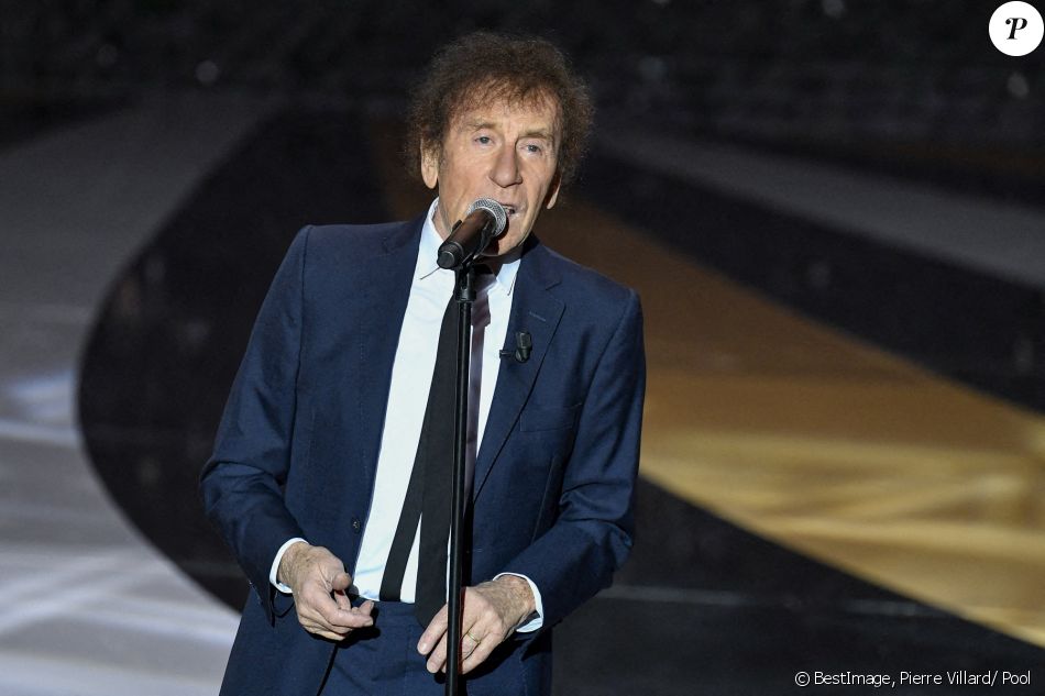 Alain Souchon sur scène lors de la 46ème cérémonie des César à l'Olympia à Paris le 12 mars 202. © Pierre Villard/ Pool / Bestimage