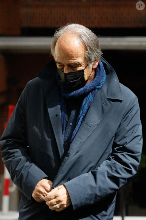 Sortie des obsèques de Jean-Yves Bouvier en l'église Notre-Dame d'Auteuil, chapelle Sainte Bernadette, à Paris. Le 19 mai 2021.