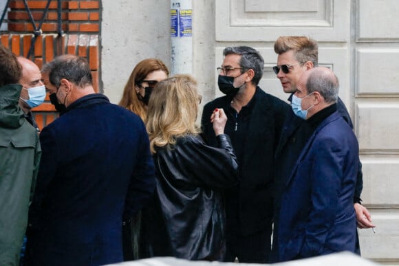 Chiara Mastroianni, Catherine Deneuve, Benjamin Biolay et Pierre Lescure - Sortie des obsèques de Jean-Yves Bouvier en l'église Notre-Dame d'Auteuil, chapelle Sainte Bernadette, à Paris. Le 19 mai 2021.