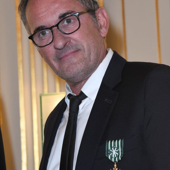 Christophe Dechavanne - Christophe Dechavanne reçoit le grade d'Officier des Arts et des Lettres au Ministère de la Culture à Paris le 15 mai 2019. © Coadic Guirec / Bestimage