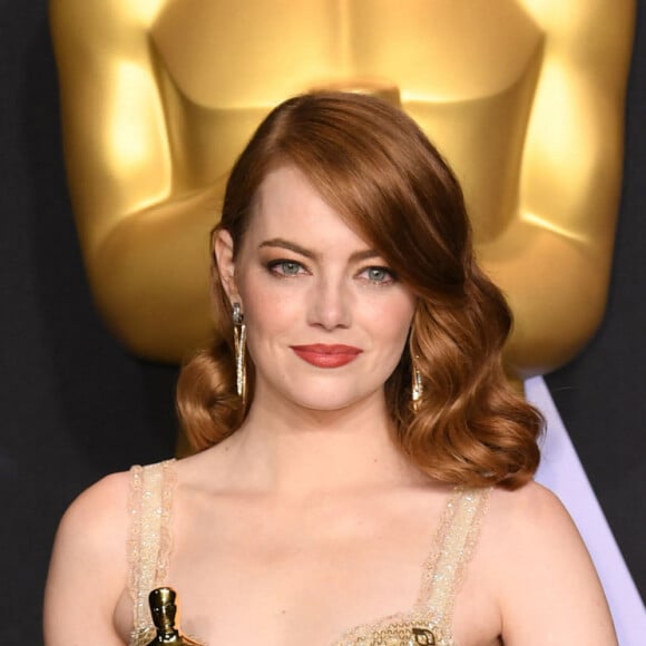 Emma Stone (Oscar de la meilleure actrice pour le film "La La Land") - Pressroom de la 89ème cérémonie des Oscars au Hollywood & Highland Center à Hollywood, le 26 février 2017. 