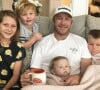 Bode Miller entouré de ses enfants. L'ancien champion de ski a posté la photo sur Instagram le 23 août 2019.