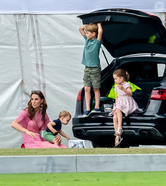 Kate Middleton et ses enfants, le prince George de Cambridge, la princesse Charlotte de Cambridge et le prince Louis de Cambridge. Le 10 juillet 2019.