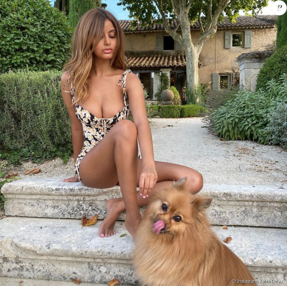 Zahia Dehar dans le Luberon. Août 2020.