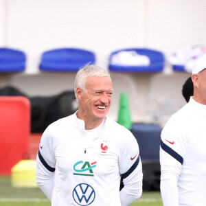 Didier Deschamps, son adjoint Guy Stéphan et Kylian Mbappé à l'entraînement avec l'équipe de France. Clairefontaine, le 30 mai 2021. © Anthony Bibard / FEP / Panoramic / Bestimage