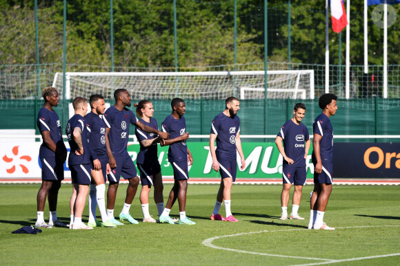 Paul Pogba, Lucas Digne, Corentin Tolisso, Marcus Thuram, Antoine Griezmann, Ousmane Dembélé, Karim Benzema, Wissam Ben Yedder et Jules Koundé à l'entraînement avec l'équipe de France de football au Centre National du Football à Clairefontaine le 31 mai 2021. © Anthony Bibard/FEP/ Panoramic / Bestimage