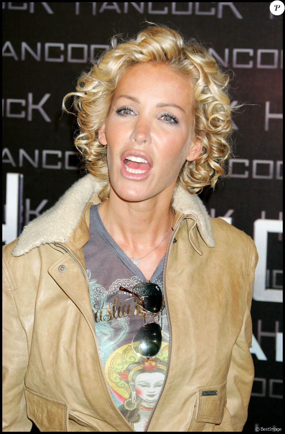 Ophélie Winter - Avant première du film "Hancock" à L'Olympia.