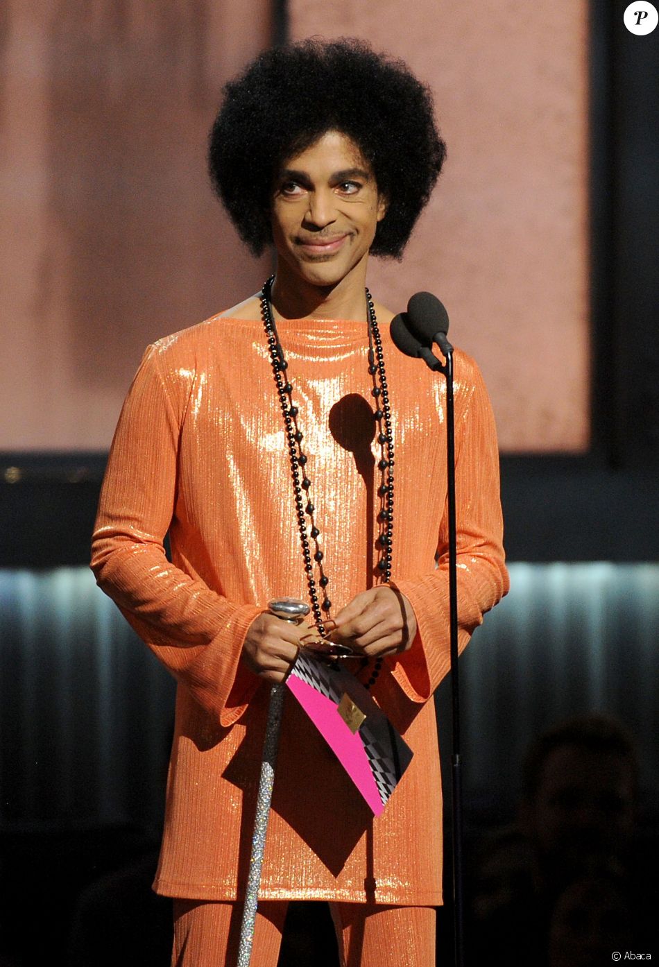 Prince lors des 57e Grammy Awards, le 8 février 2015 à Los Angles. L'artiste est mort le 21 avril 2016 à 57 ans.