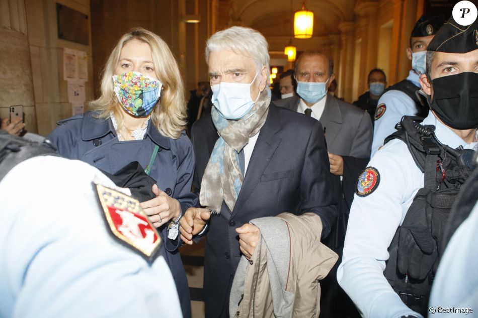 Bernard Tapie, et ses avocats Hervé Temime et Julia Minkowski - Quinze mois après sa relaxe, Bernard Tapie est rejugé à Paris avec cinq coprévenus dans l'affaire de l'arbitrage lui ayant accordé 403 millions d'euros en 2008 et qui a été annulé au civil pour " fraude ". Arrivée au procès en appel pour "escroquerie" à Paris le 12 octobre 2020.