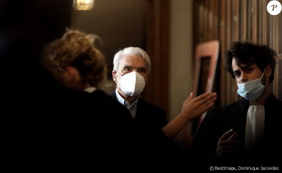 Exclusif - Bernard Tapie intervient lors de la promotion 2020 de la conférence des avocats du barreau de Paris, 11ème séance du premier tour, à la bibliothèque de l'ordre à Paris. Le 7 septembre 2020. © Dominique Jacovides / Bestimage