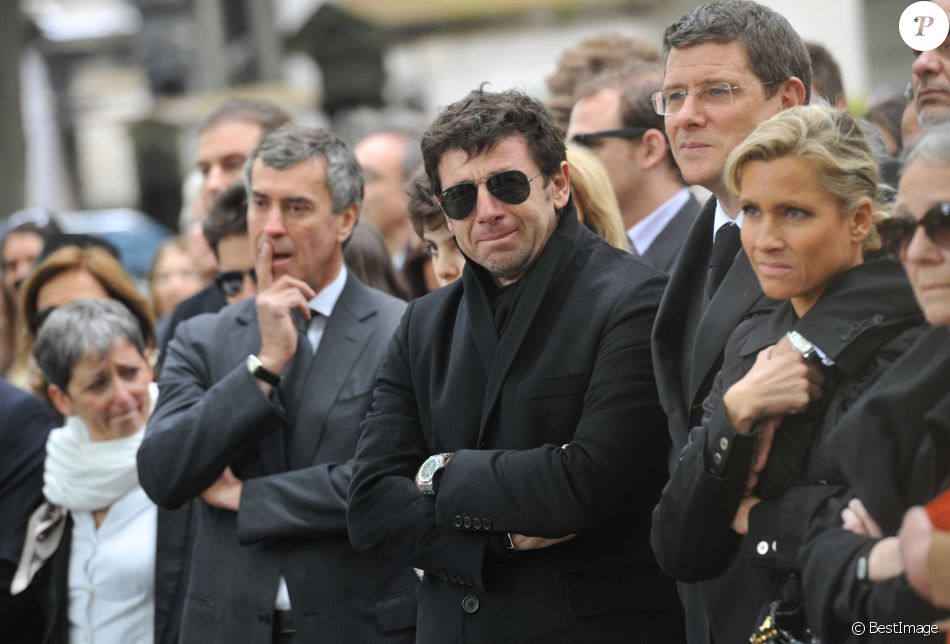 Patrick Bruel - Obsèques de Guy Carcassonne au cimetière de Montmartre à Paris.