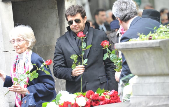 Patrick Bruel - Obsèques de Guy Carcassonne au cimetière de Montmartre à Paris. Le 3 juin 2013