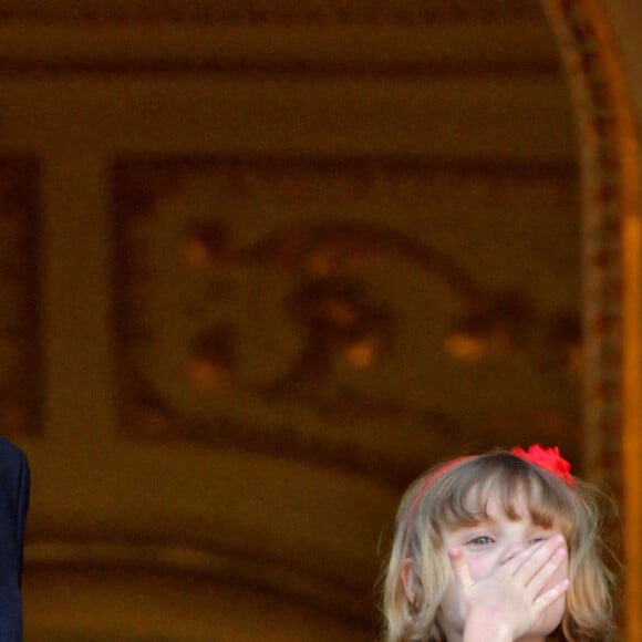 Le prince Albert II de Monaco et ses enfants, le prince héréditaire Jacques et la princesse Gabriella ont assisté, depuis le balcon du Palais, à la célébration de la Fête Dieu, le 3 juin 2021. C'est Dominique-Marie David, l'archevêque de Monaco, qui a mené la procession des Pénitents de l'Archiconfrérie de la Miséricorde sous les fenêtres du Palais Princier. a dite Fête-Dieu, formellement appelée par l'Église Solennité du Saint-Sacrement du Corps et du Sang du Christ, célèbre la présence réelle de Jésus-Christ dans le sacrement de l'Eucharistie, c'est-à-dire sous les espèces du pain et du vin consacrés au cours du sacrifice eucharistique. La fête du Saint-Sacrement est un jour férié en Principauté. © Bruno Bebert / Bestimage